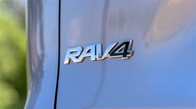 Toyota sedang mempersiapkan RAV4 versi listrik pada tahun 2026