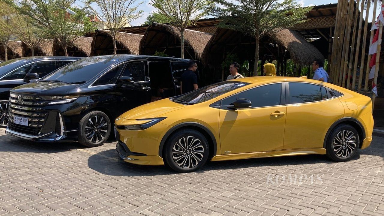 Toyota Tampilkan 13 Mobil untuk Buktikan Keunggulan Teknologi Hibrida