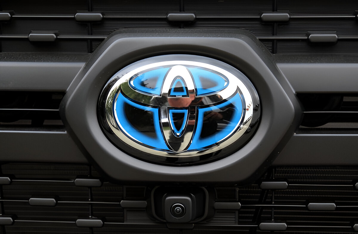 Sebelum Beli, Kenali Dulu Apakah Mobil Hybrid Cocok untuk Kamu